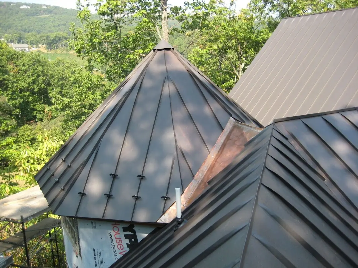 Professional Roof Tarp Installation by Craftsman Roofing in Raisin City